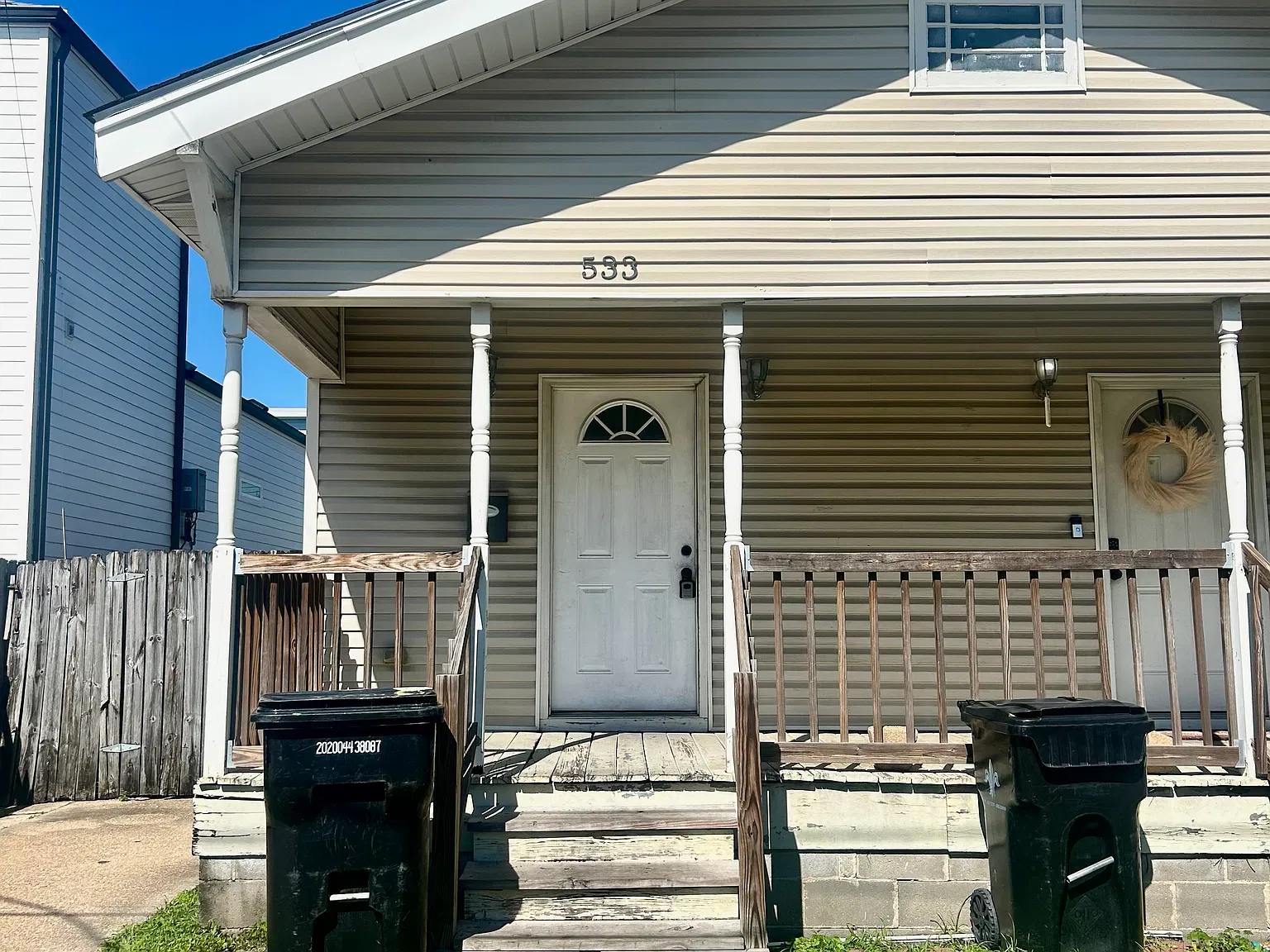 2 bed, 750 sqft, $1,275 — Photo 2