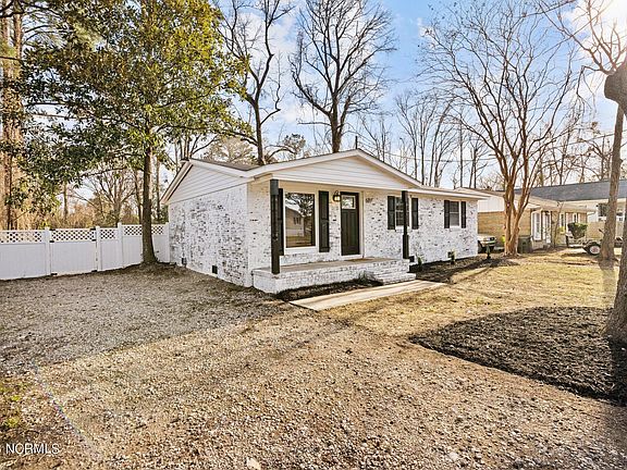3rd image of 607 National Court Dr