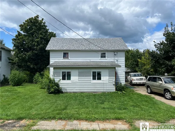 25 Burton Ave, Ripley, NY 14775