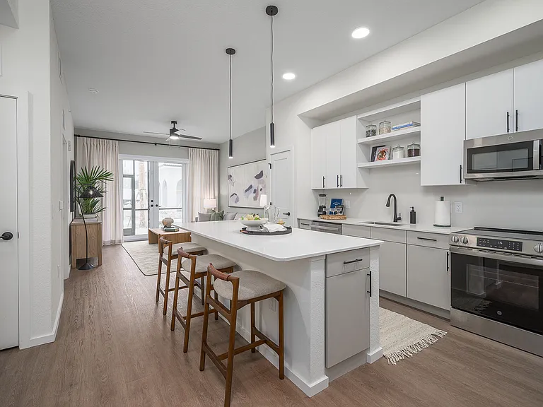 Fiori Apartments — Photo 8