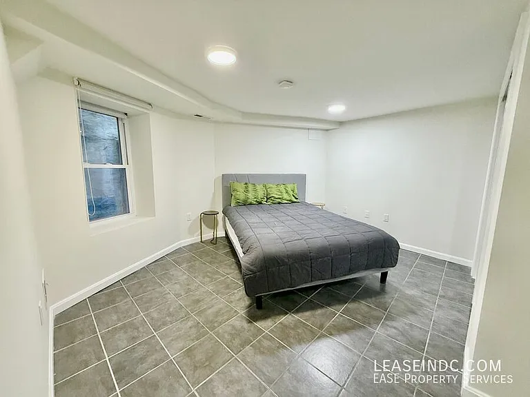 1850 3rd St NW #B — Photo 11