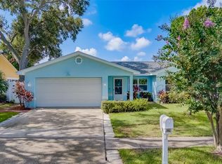 1252 Jacks Ln, Seminole, FL 33778