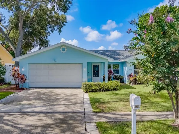 1252 Jacks Ln, Seminole, FL 33778