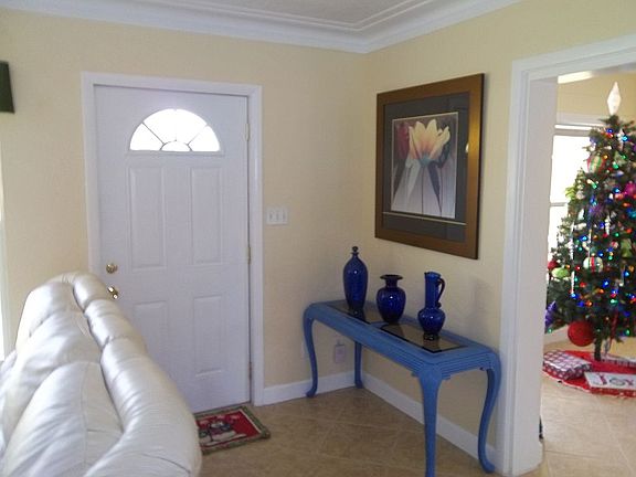 5th image of 6012 Murdock Ave