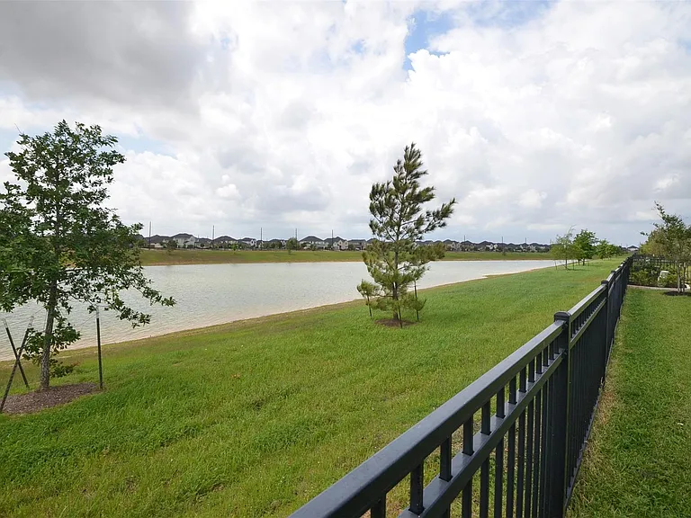 1696 Daylight Lake Dr — Photo 5