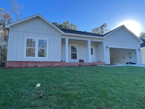 30 Memory Ln, Eufaula, AL 36027