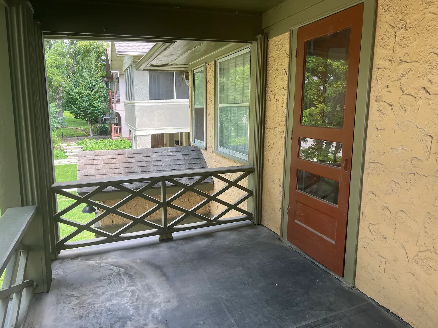 2 bed, 1400 sqft, $2,100 — Photo 3