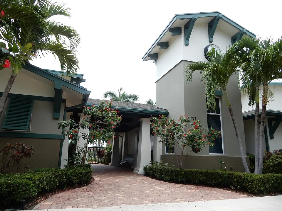 447 Corte Madera Ln #6