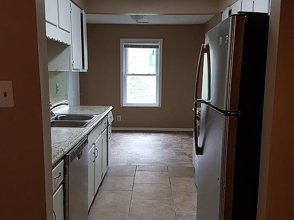 5th image of 9124 Cedarpark Ln APT B