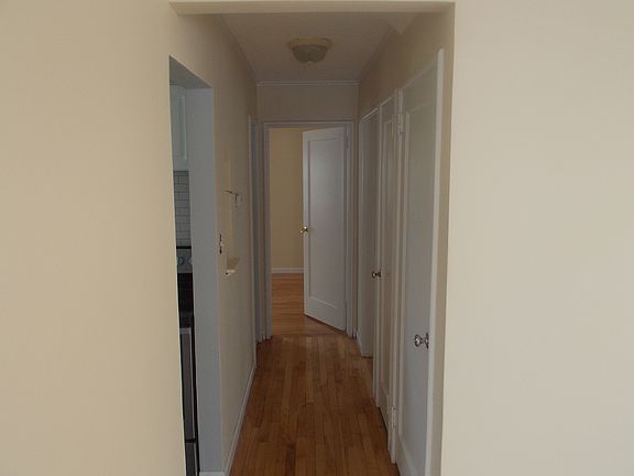 5th image of 666 Diellen Ln