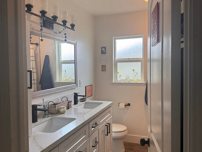 301 Hathway Ave — Photo 3