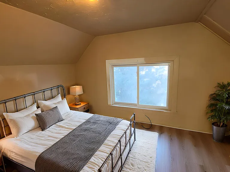 574 Madison Ave #UP — Photo 5