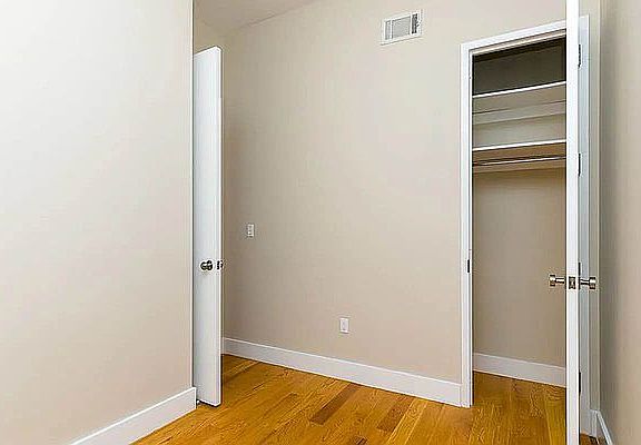 3rd image of 321 Putnam Ave #3F