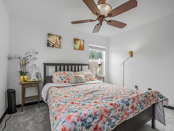 4th image of 2541 Rowe Dr