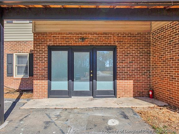 3rd image of 906 Ponderosa Trl