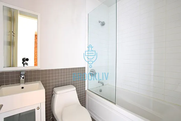 Rented by null | media 51