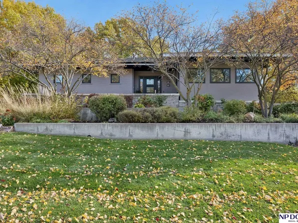 6345 Black Forest Dr, Lincoln, NE 68516