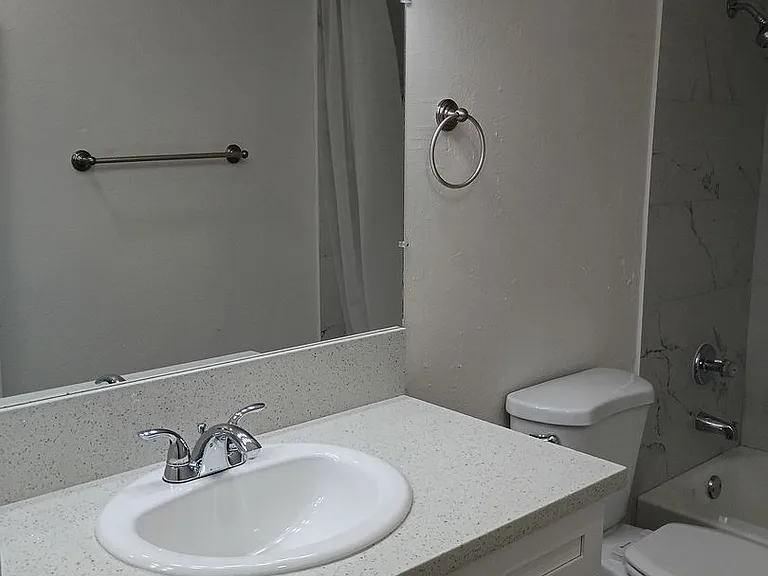 4862 W 118th Pl — Photo 11