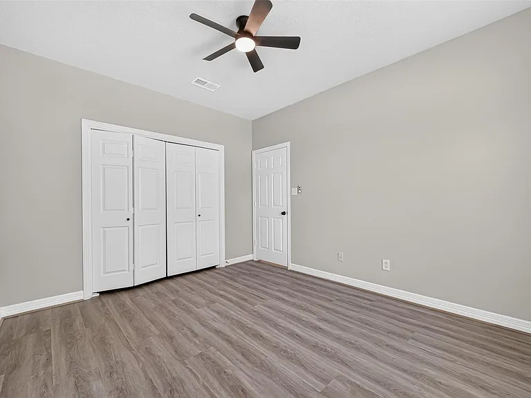 14303 Reissen Ln — Photo 32