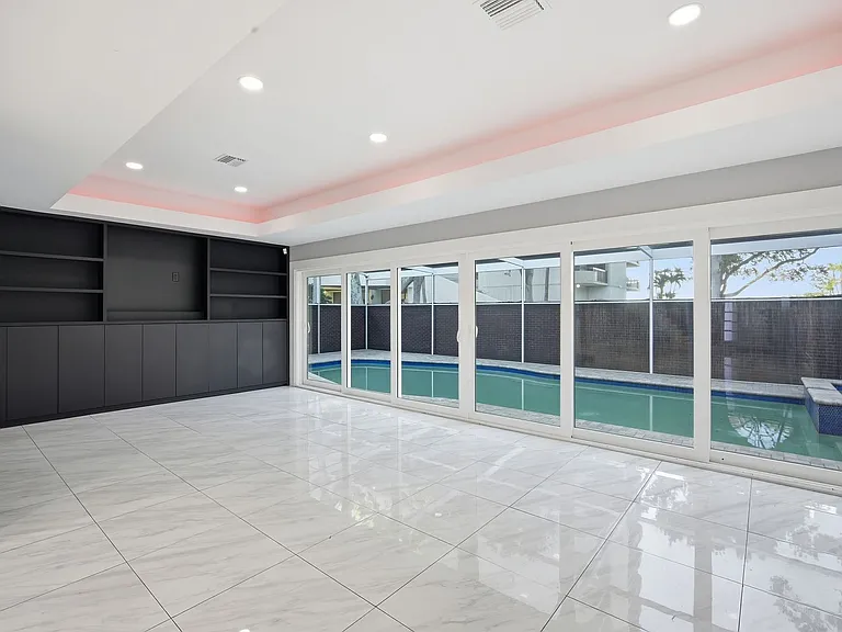 2418 W Palm Dr — Photo 17