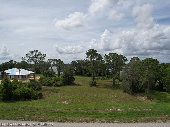 4th image of 4088 Camp Shore Dr