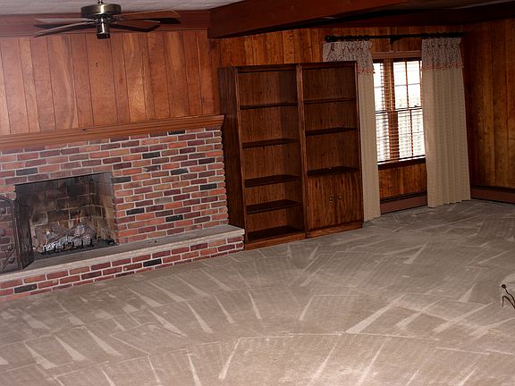 4th image of 135 Cherrywood Dr