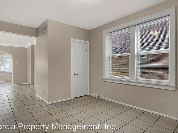 5th image of 5252 Bancroft Ave #758