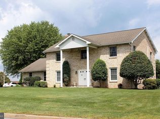 1010 Dewey St, Harrisburg, PA 17113