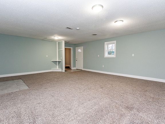 5th image of 409 N Franklin St