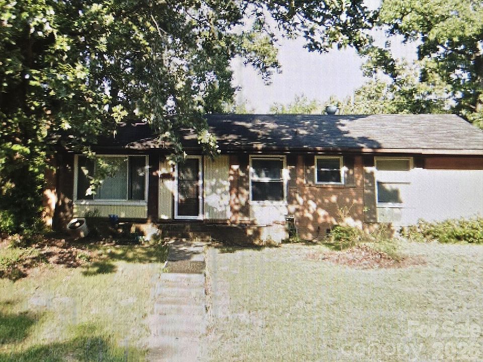 1st image of 801 Dobson Dr