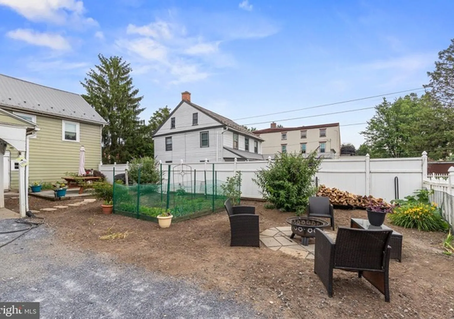 128 E Main St — Photo 3