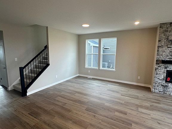 4th image of 19289 Everfield Ave