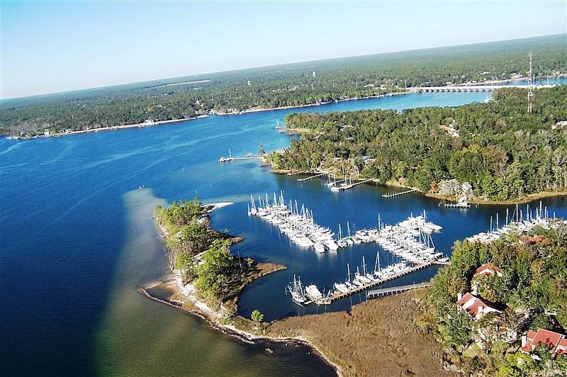 Located within walking distance of the beautiful BWB marina