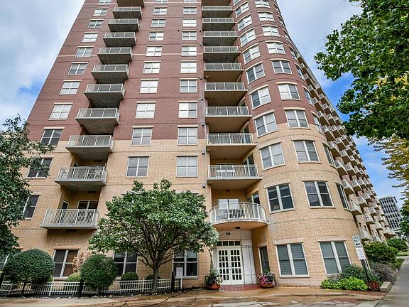2nd image of 360 W Washington Ave Unit 315