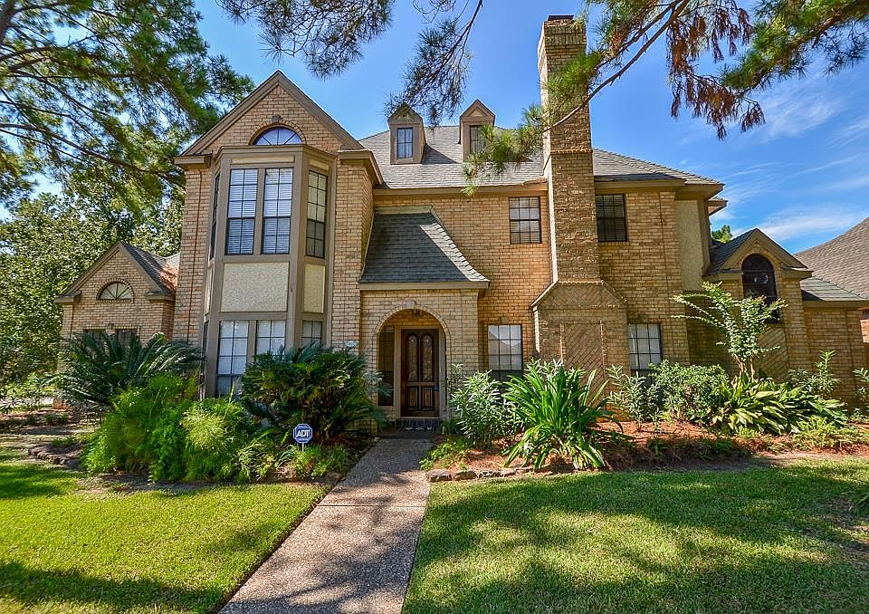1st image of 4203 Amber Lake Dr