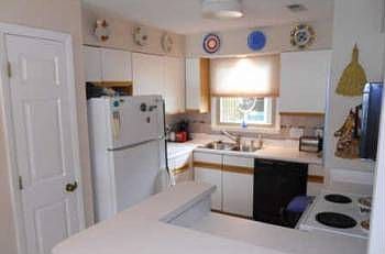 3rd image of 9816 Emerald Point Dr Unit 7