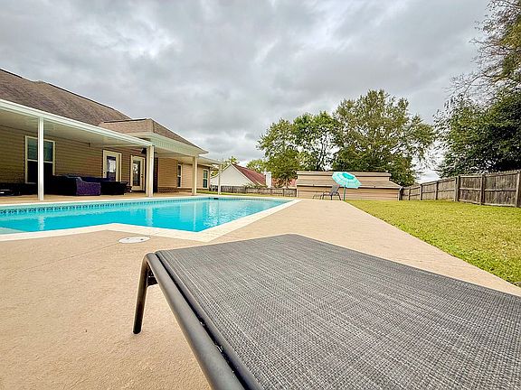 Beautiful Saltwater Pool