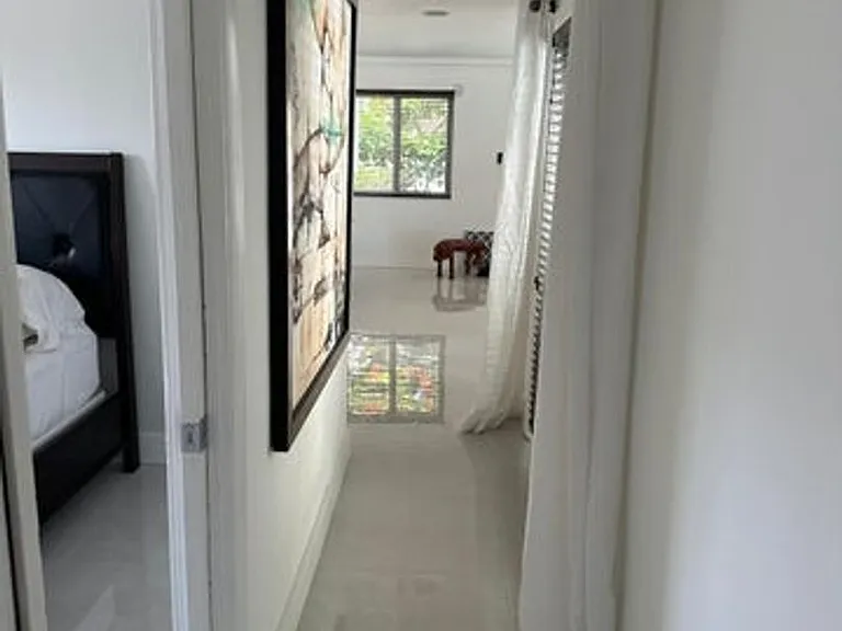 2645 Scott St — Photo 8