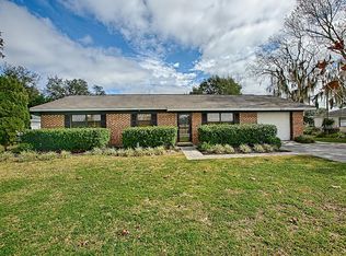 809 N West St, Bushnell, FL 33513