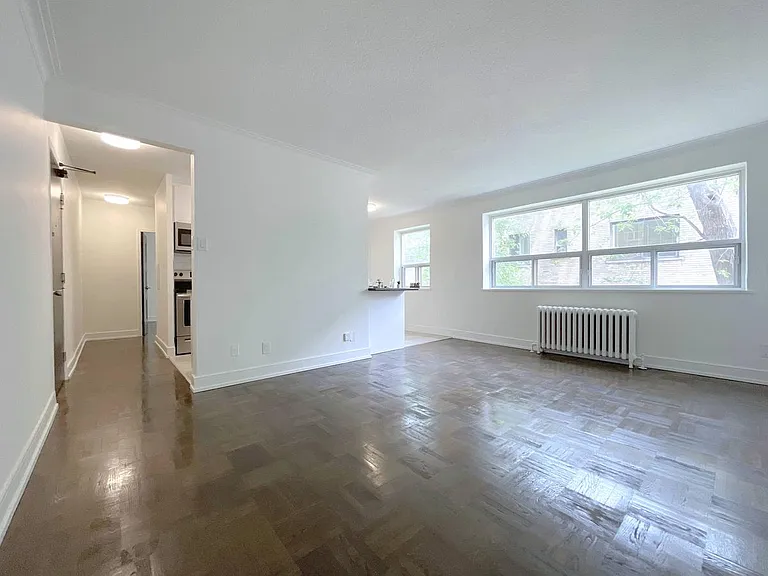 140 Kingston Rd #204 — Photo 4