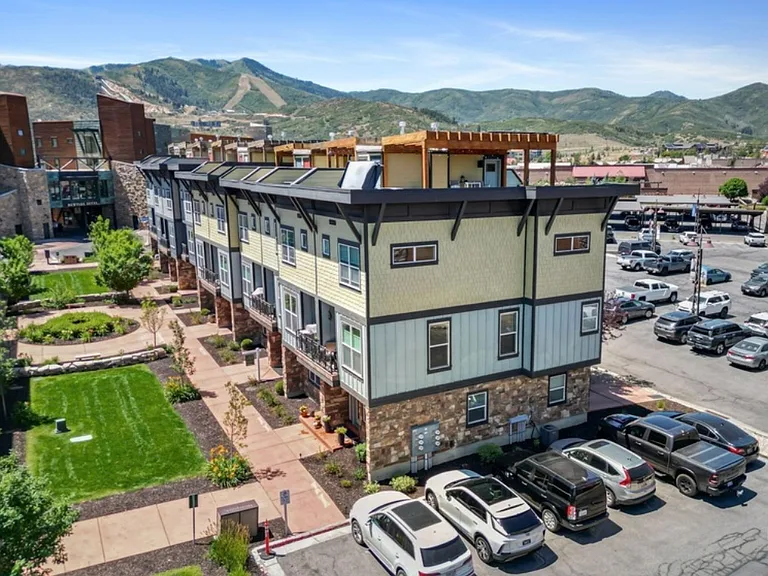 1370 Center Dr #19 — Photo 44