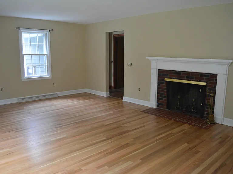 2578 Division Rd — Photo 15