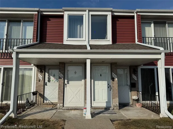 706 Sunset Ln #63, Saint Clair Shores, MI 48082