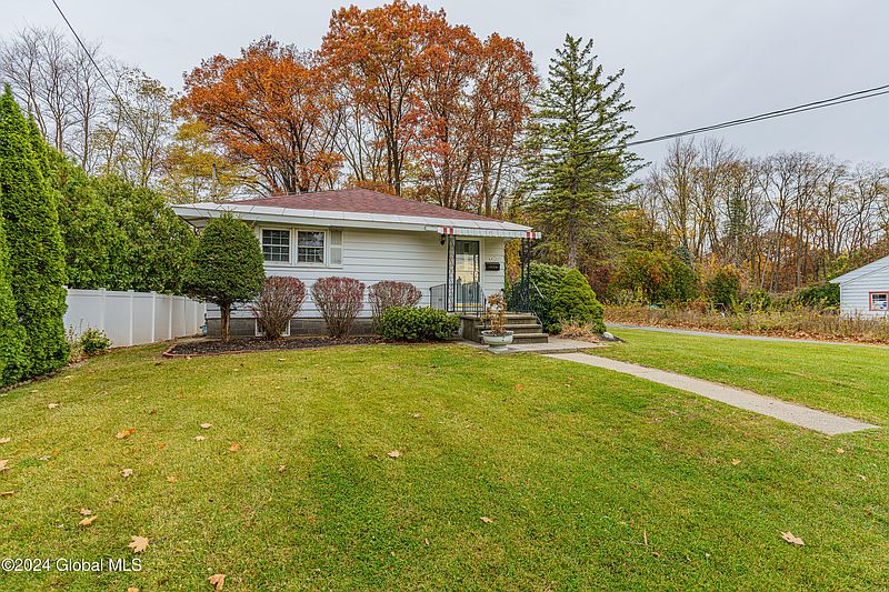 2nd image of 647 Lorraine Avenue