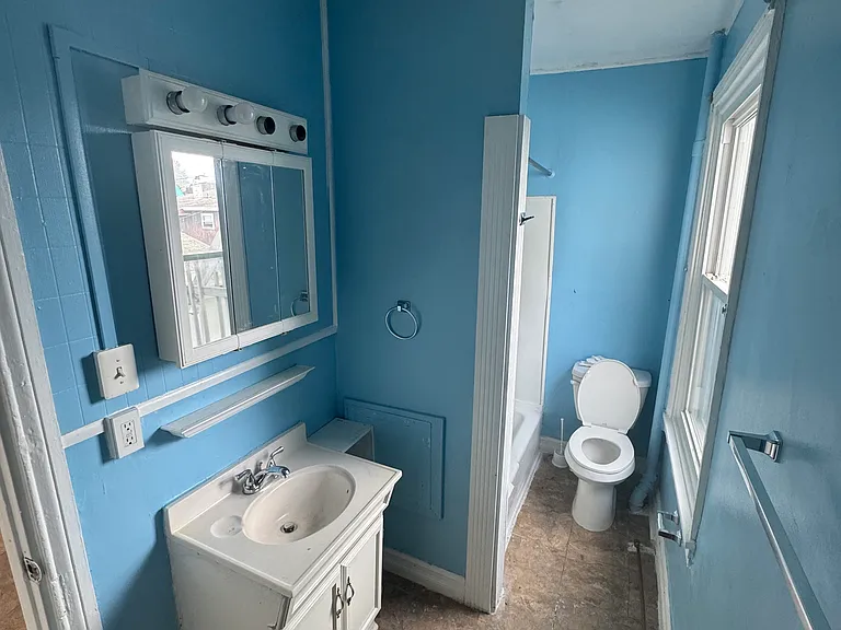 1459 Washington St #2 — Photo 6