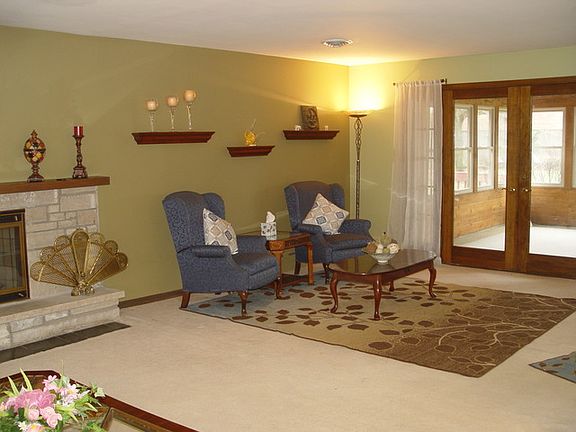4th image of 339 S Circle Dr