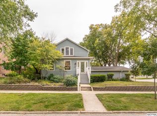 403 4th St SE, Mason City, IA 50401