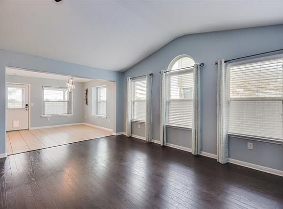 5th image of 2314 Mayfield Way