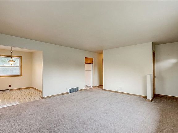 5th image of 6123 W Armour Ave