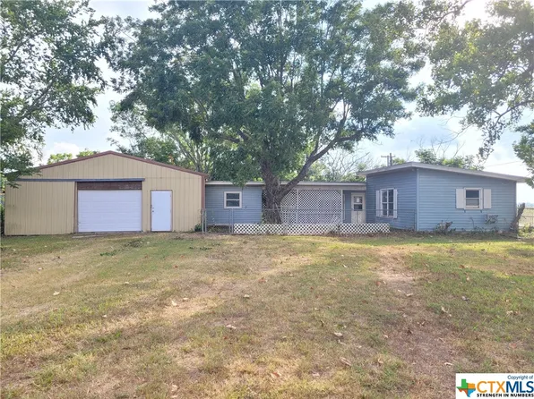 2285 Fm 236, Victoria, TX 77905